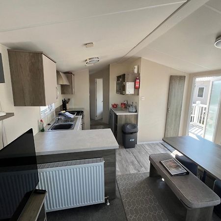 3 Bedroom Modern Caravan Sleeps up to 8 Millom Buitenkant foto