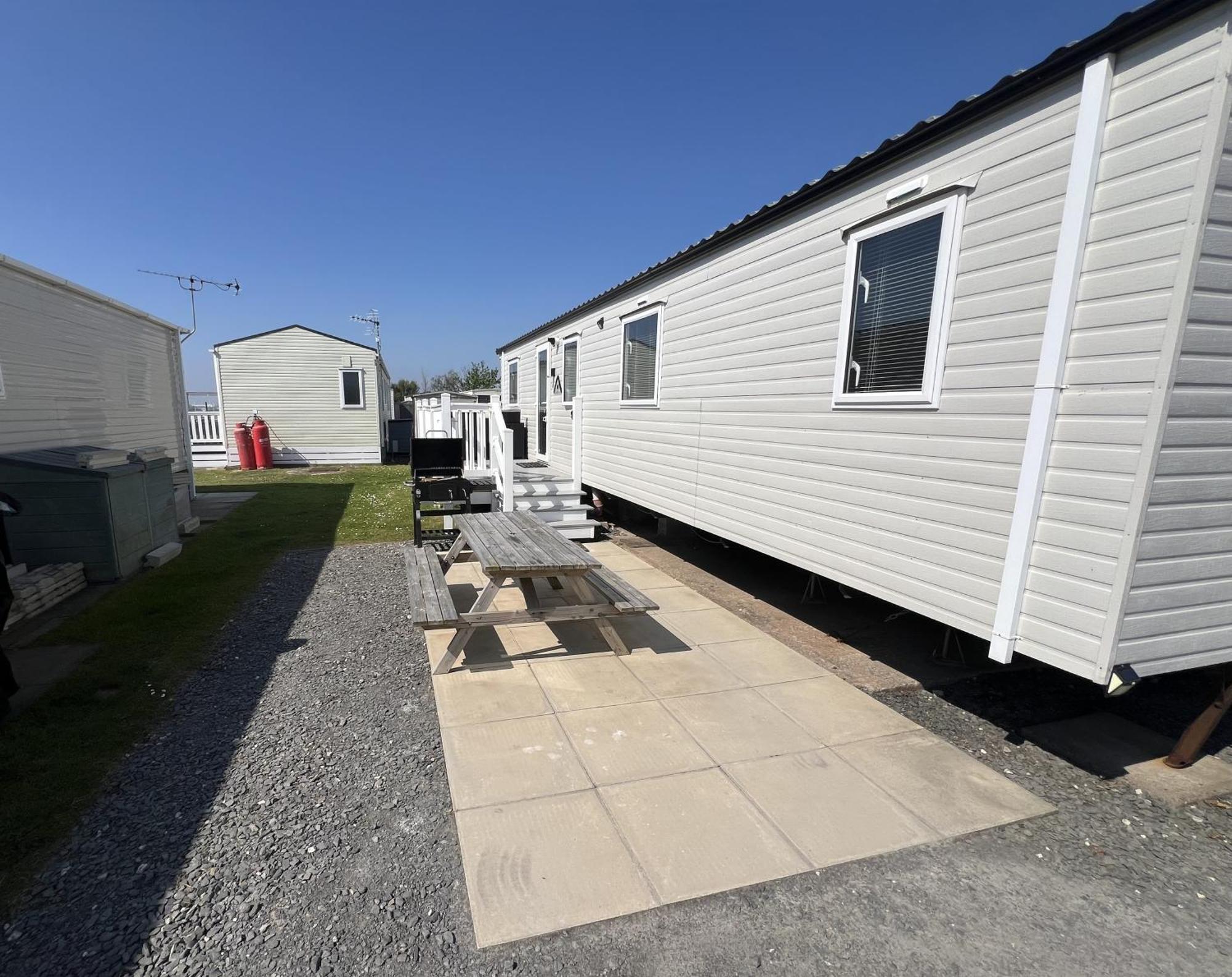 3 Bedroom Modern Caravan Sleeps up to 8 Millom Buitenkant foto